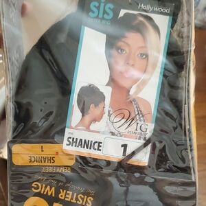 ter Wig by - Black